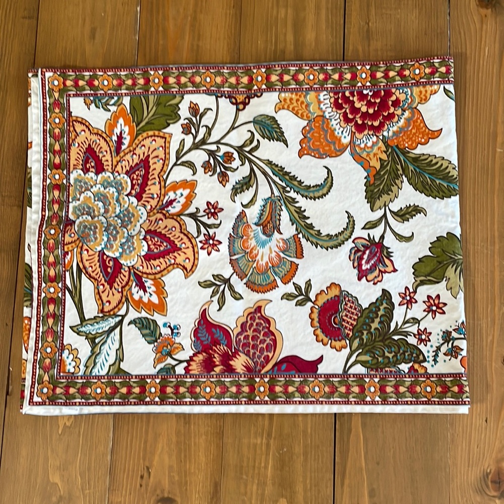 World market table runner